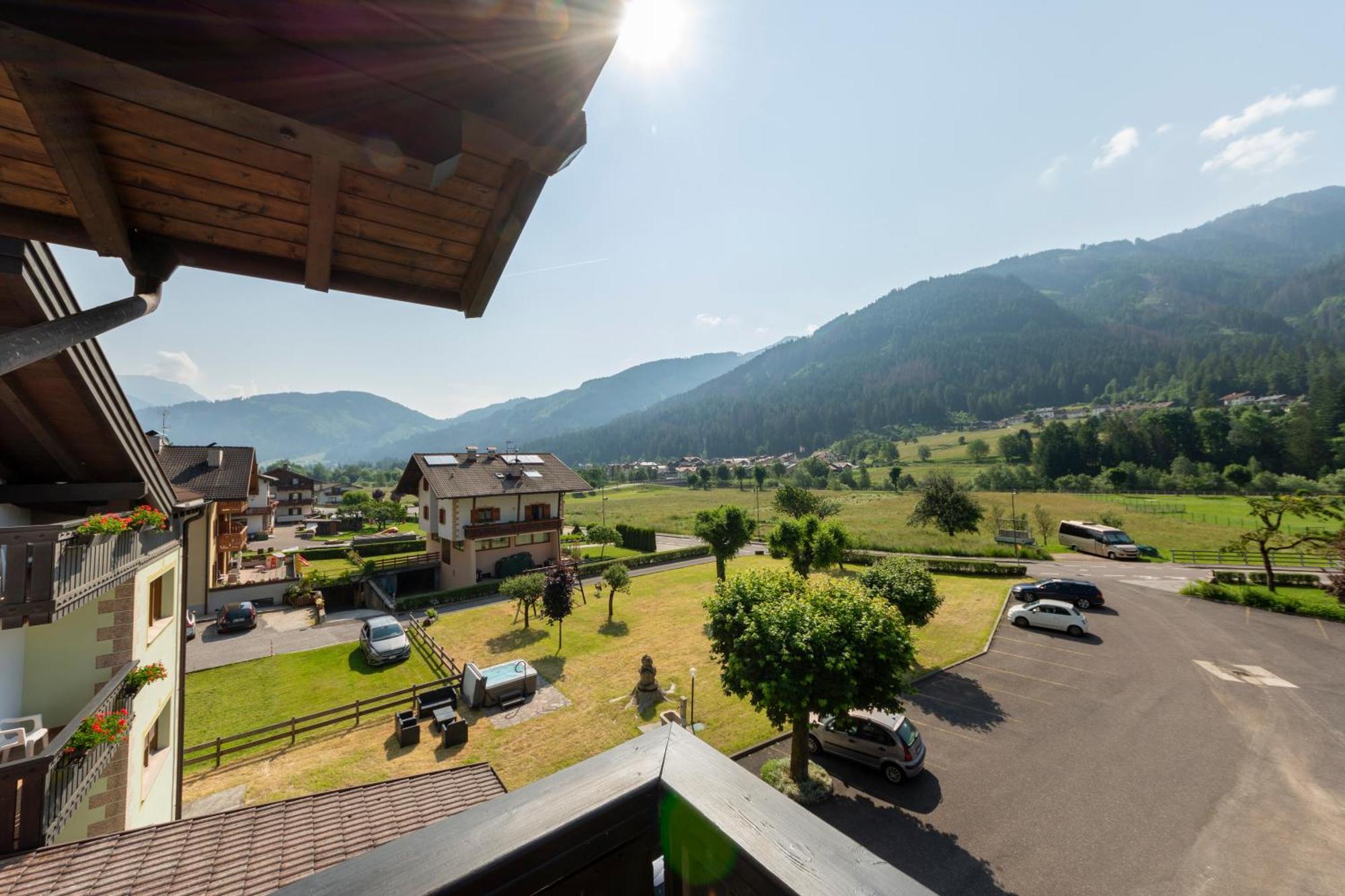 Suan Hotel Ziano Di Fiemme Bagian luar foto